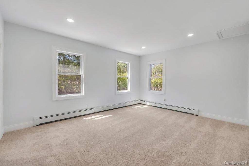 Single Family Long Island  Suffolk County, NY 11763, MLS-985724-27