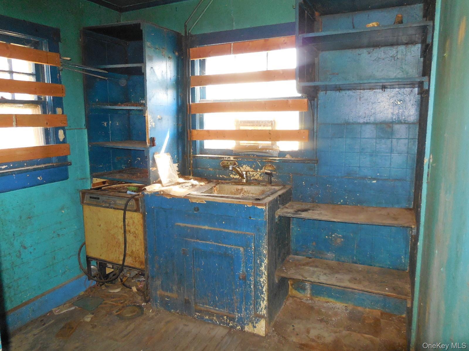 Single Family Lake Shore  Ulster County, NY 12566, MLS-985739-11