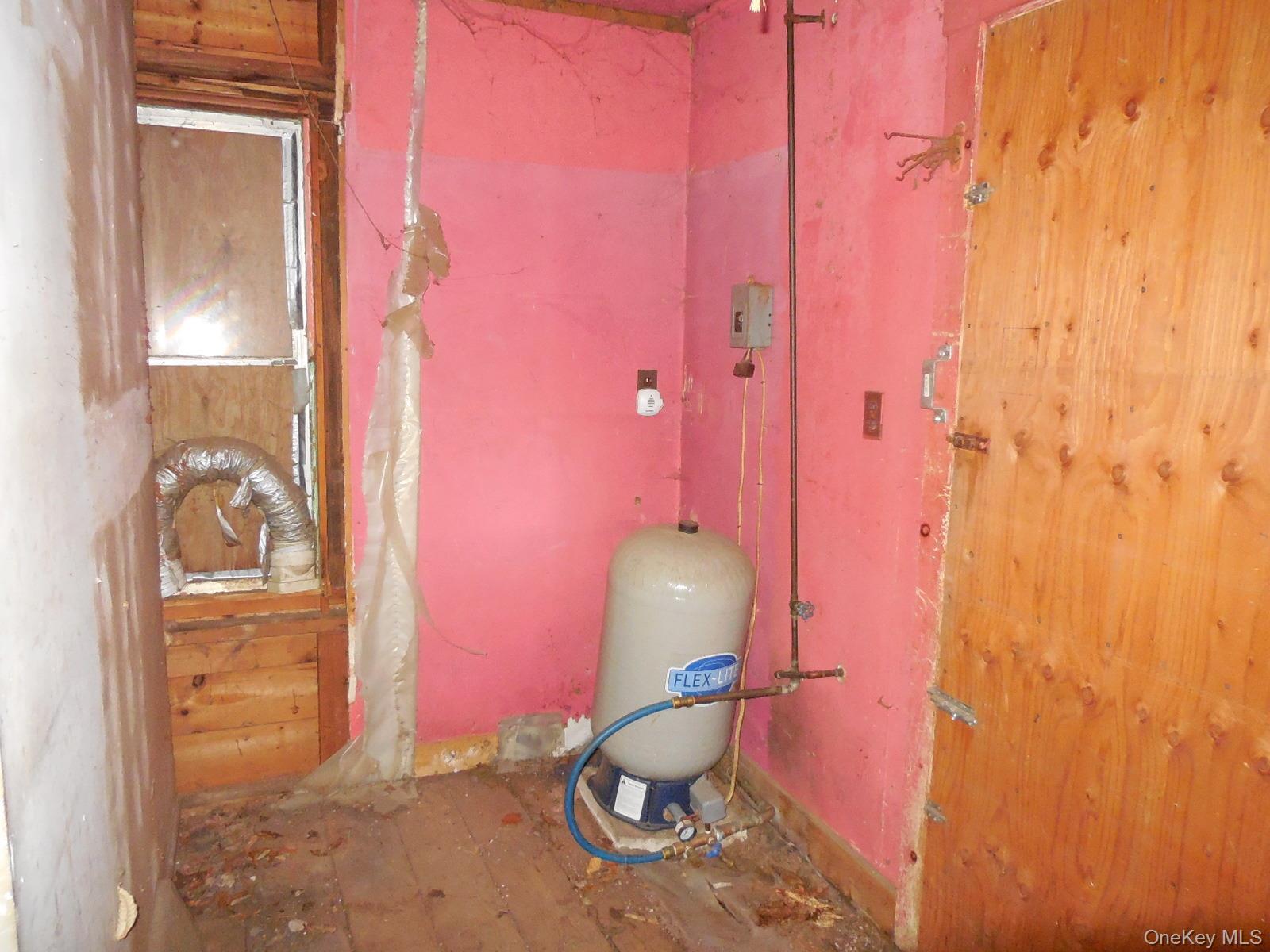 Single Family Lake Shore  Ulster County, NY 12566, MLS-985739-14