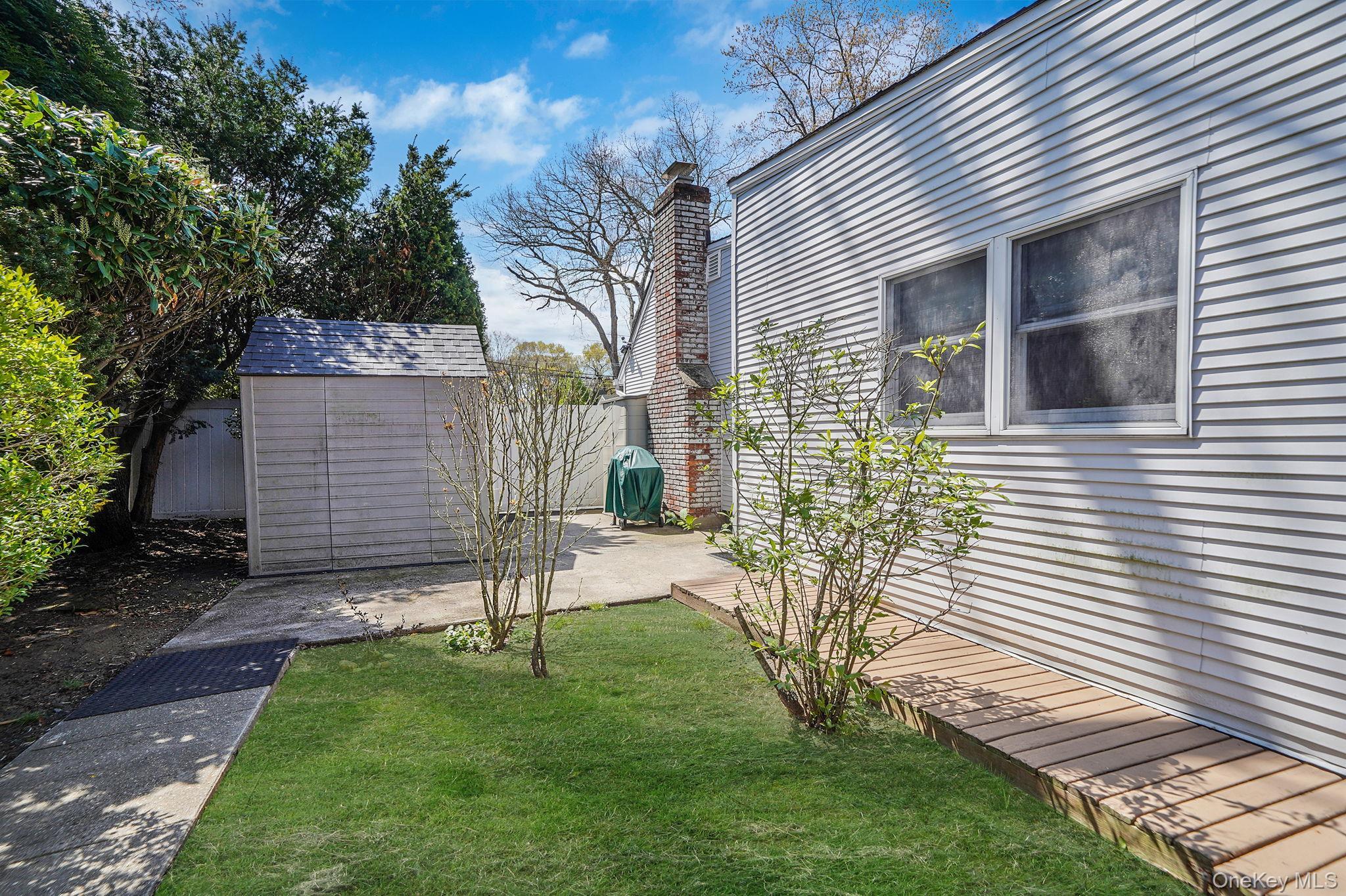 Single Family Laurel  Suffolk County, NY 11720, MLS-985766-41