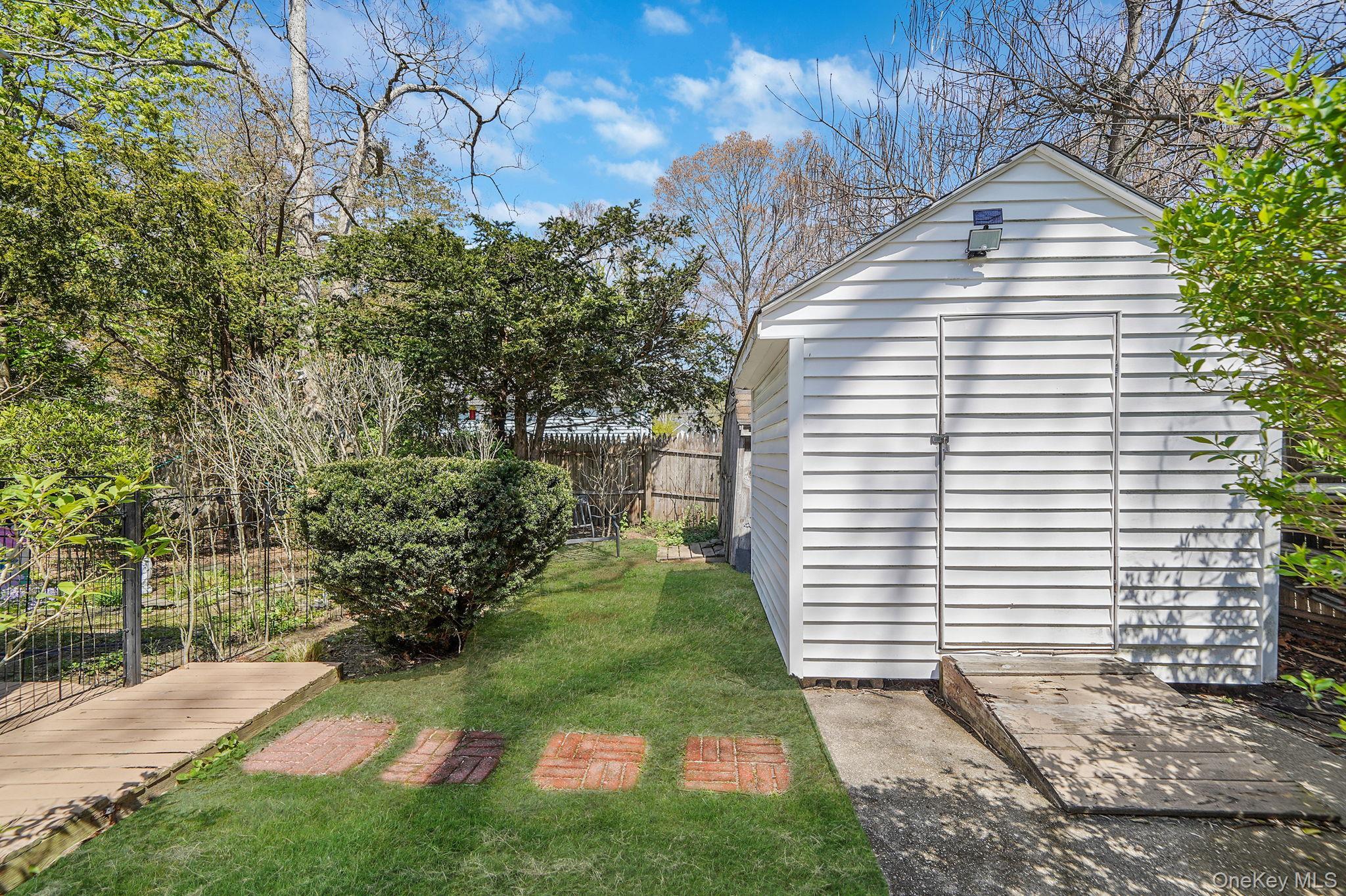 Single Family Laurel  Suffolk County, NY 11720, MLS-985766-42