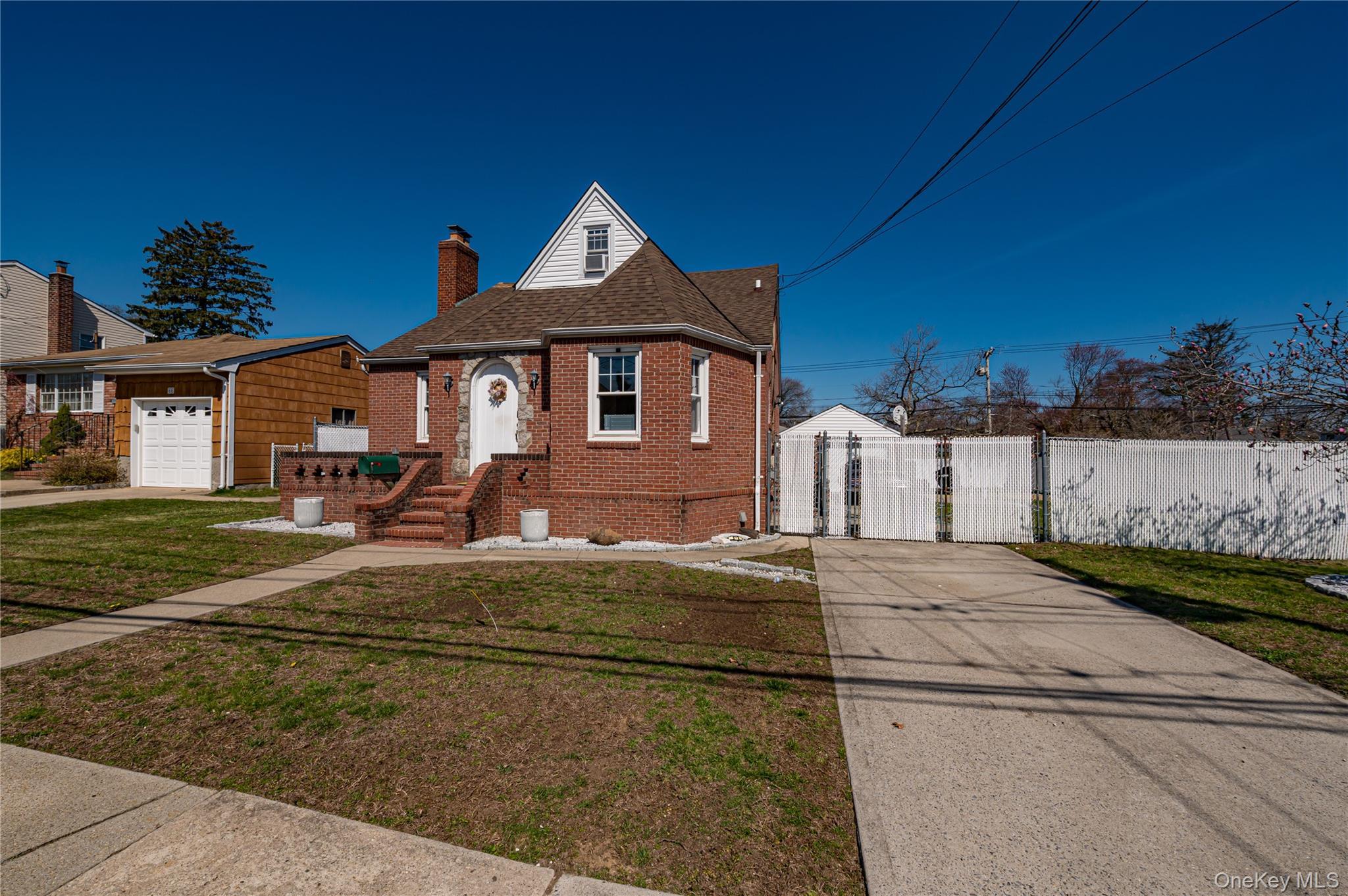 Single Family Bristol  Suffolk County, NY 11757, MLS-985781-22