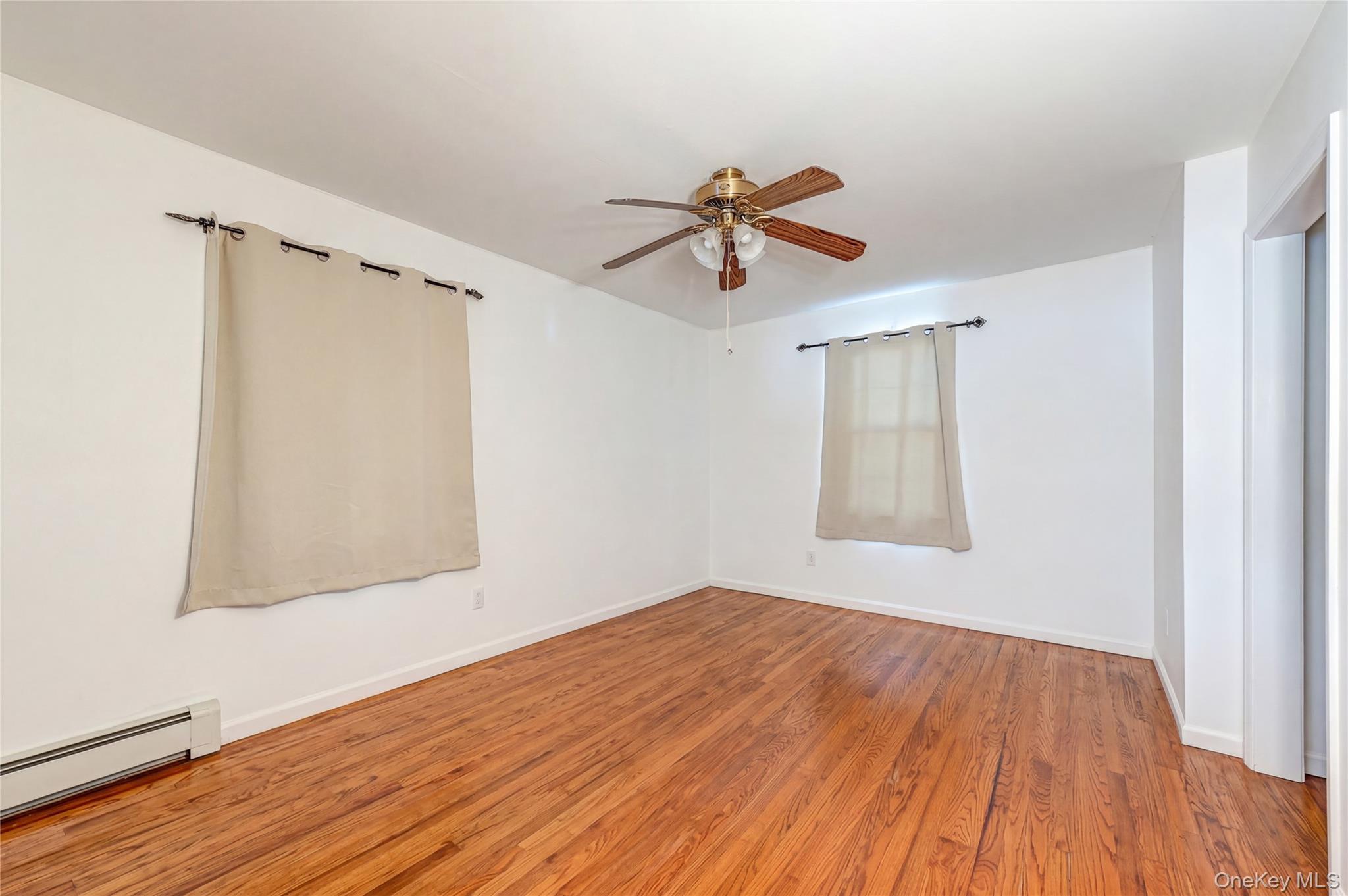 Single Family Bristol  Suffolk County, NY 11757, MLS-985781-9