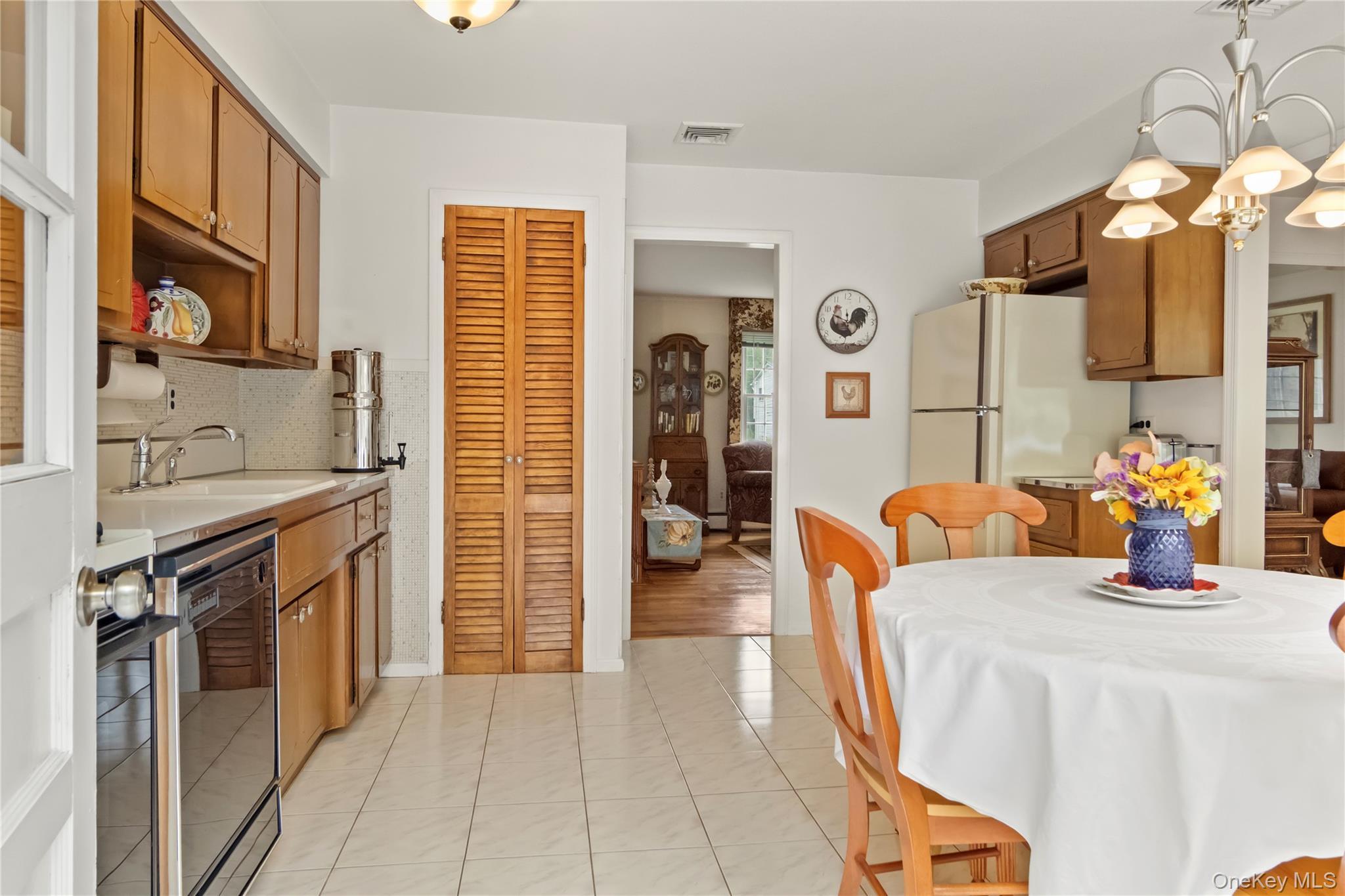 Single Family Dearborn  Rockland County, NY 10994, MLS-985808-11