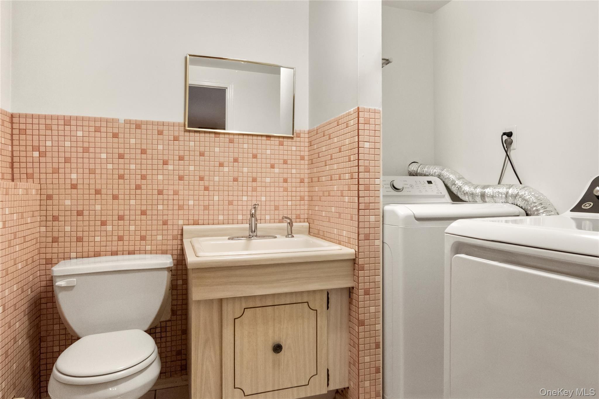 Single Family Dearborn  Rockland County, NY 10994, MLS-985808-23