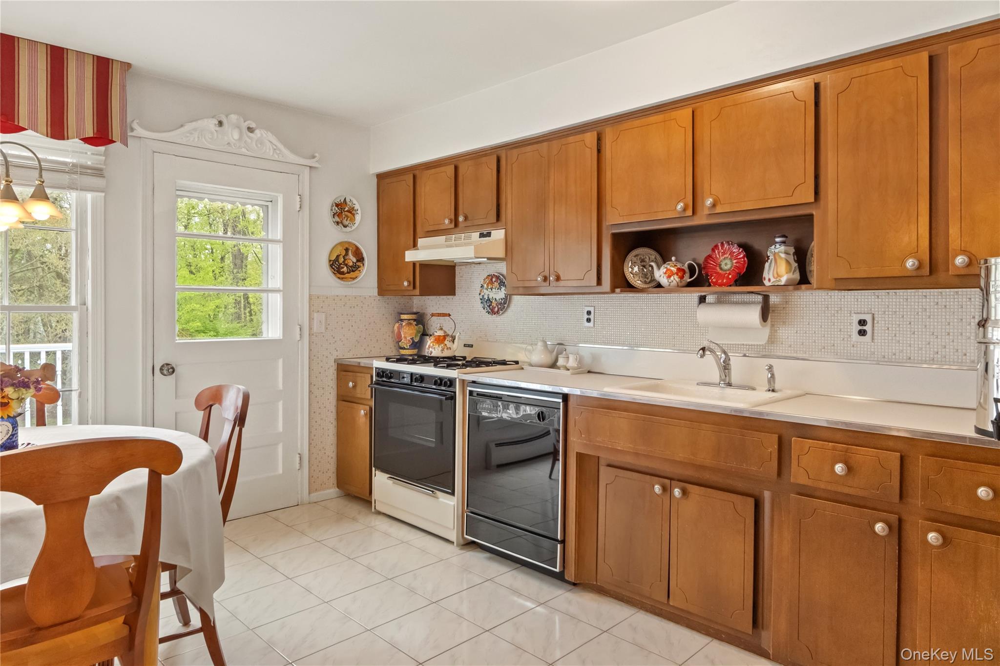 Single Family Dearborn  Rockland County, NY 10994, MLS-985808-6