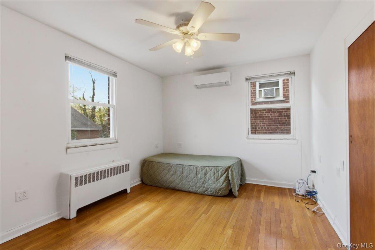 Single Family 260th  Bronx, NY 10471, MLS-985813-10