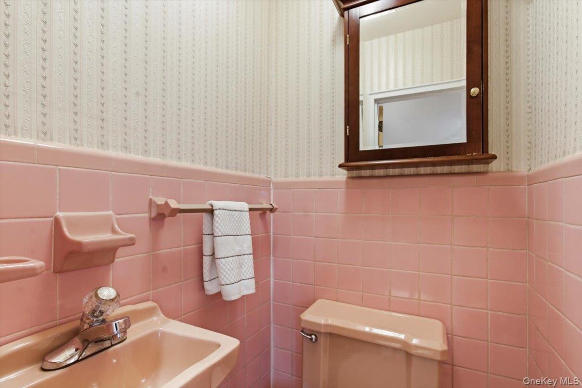 Single Family 260th  Bronx, NY 10471, MLS-985813-8