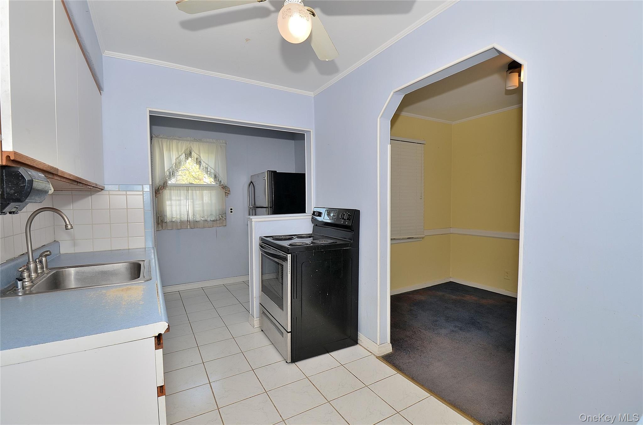 Single Family Linden  Nassau County, NY 11801, MLS-985840-11