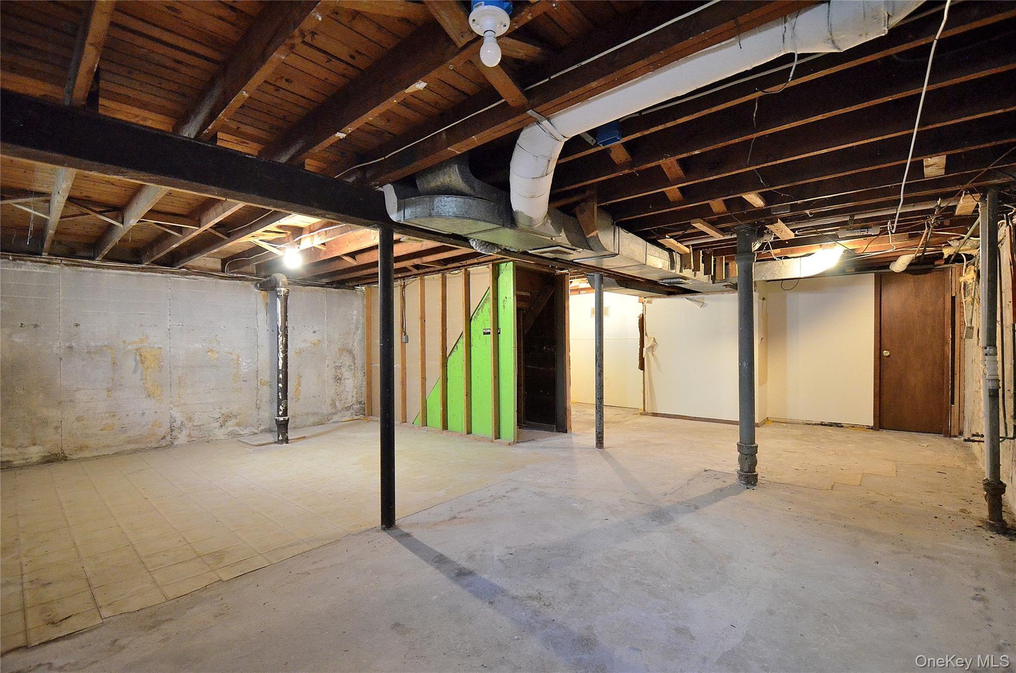 Single Family Linden  Nassau County, NY 11801, MLS-985840-20