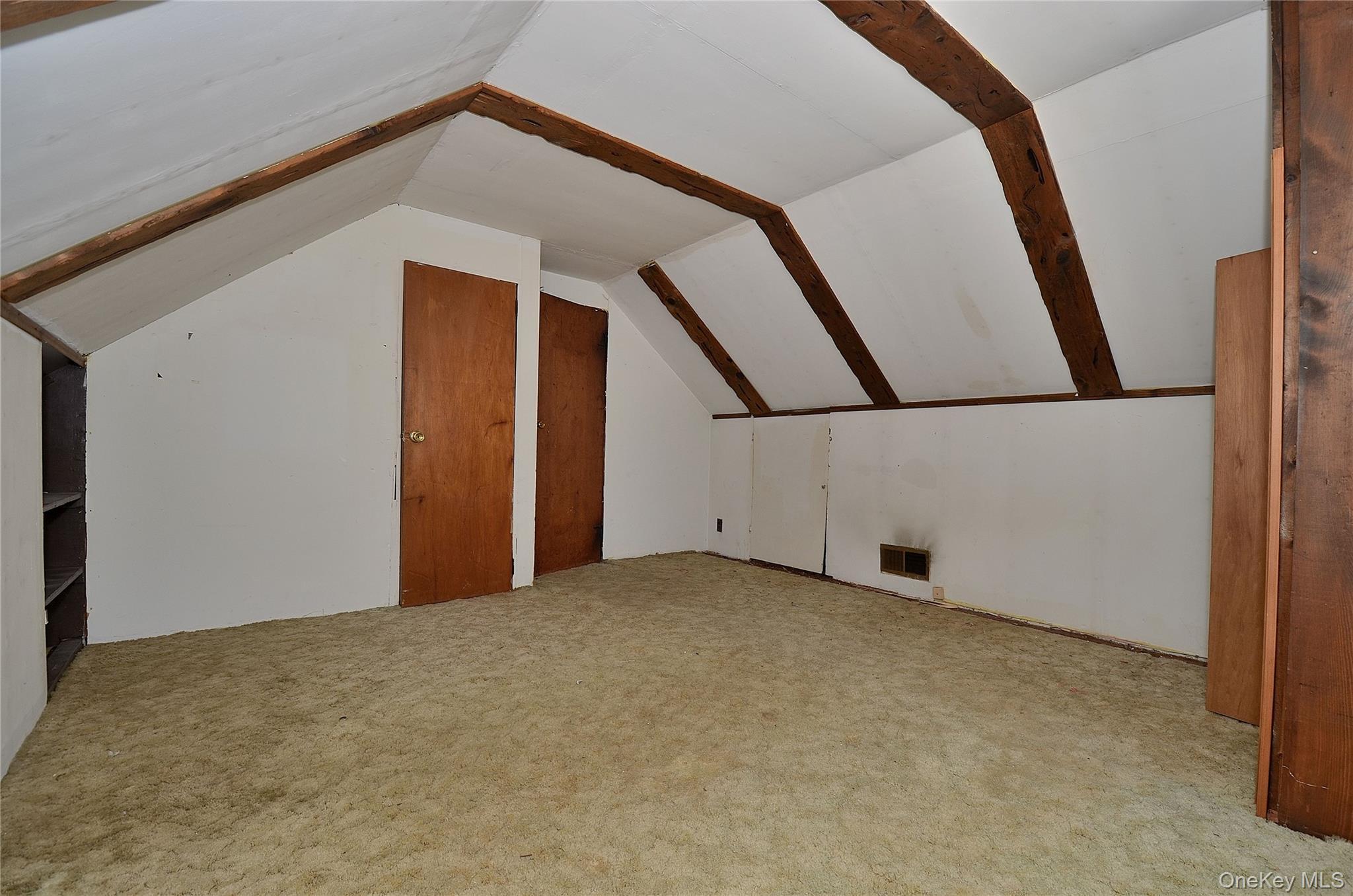 Single Family Linden  Nassau County, NY 11801, MLS-985840-25