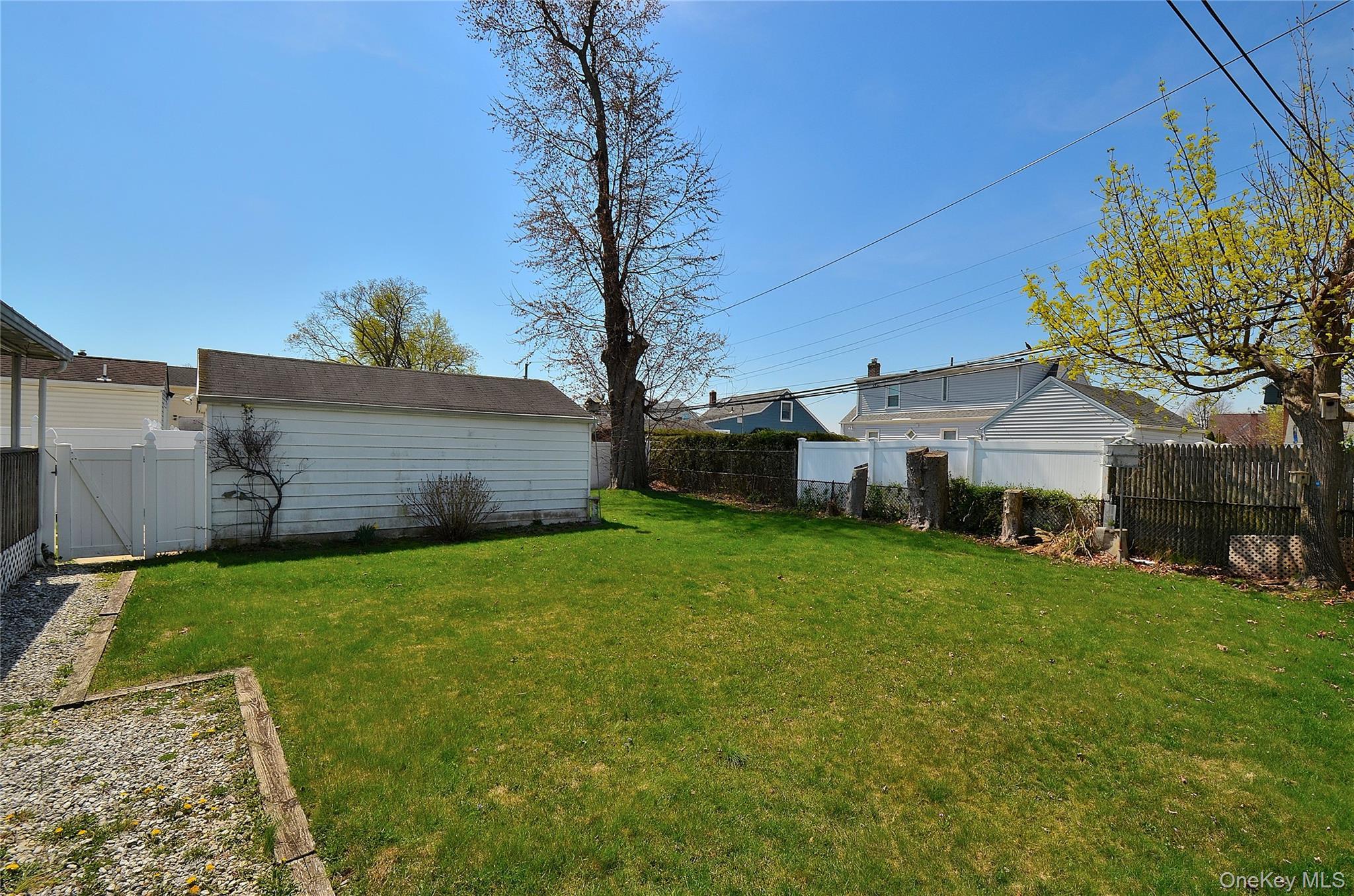 Single Family Linden  Nassau County, NY 11801, MLS-985840-29