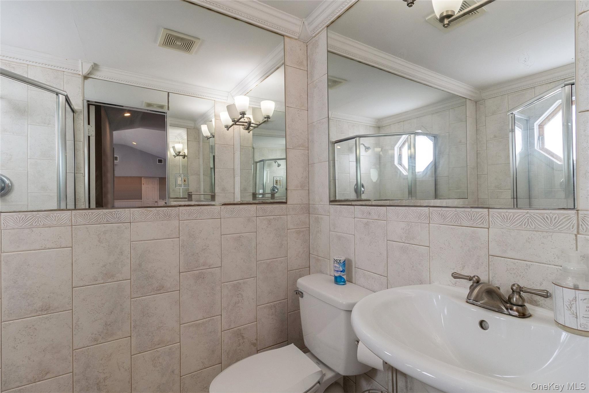 Single Family Hawthorne  Suffolk County, NY 11766, MLS-985917-19