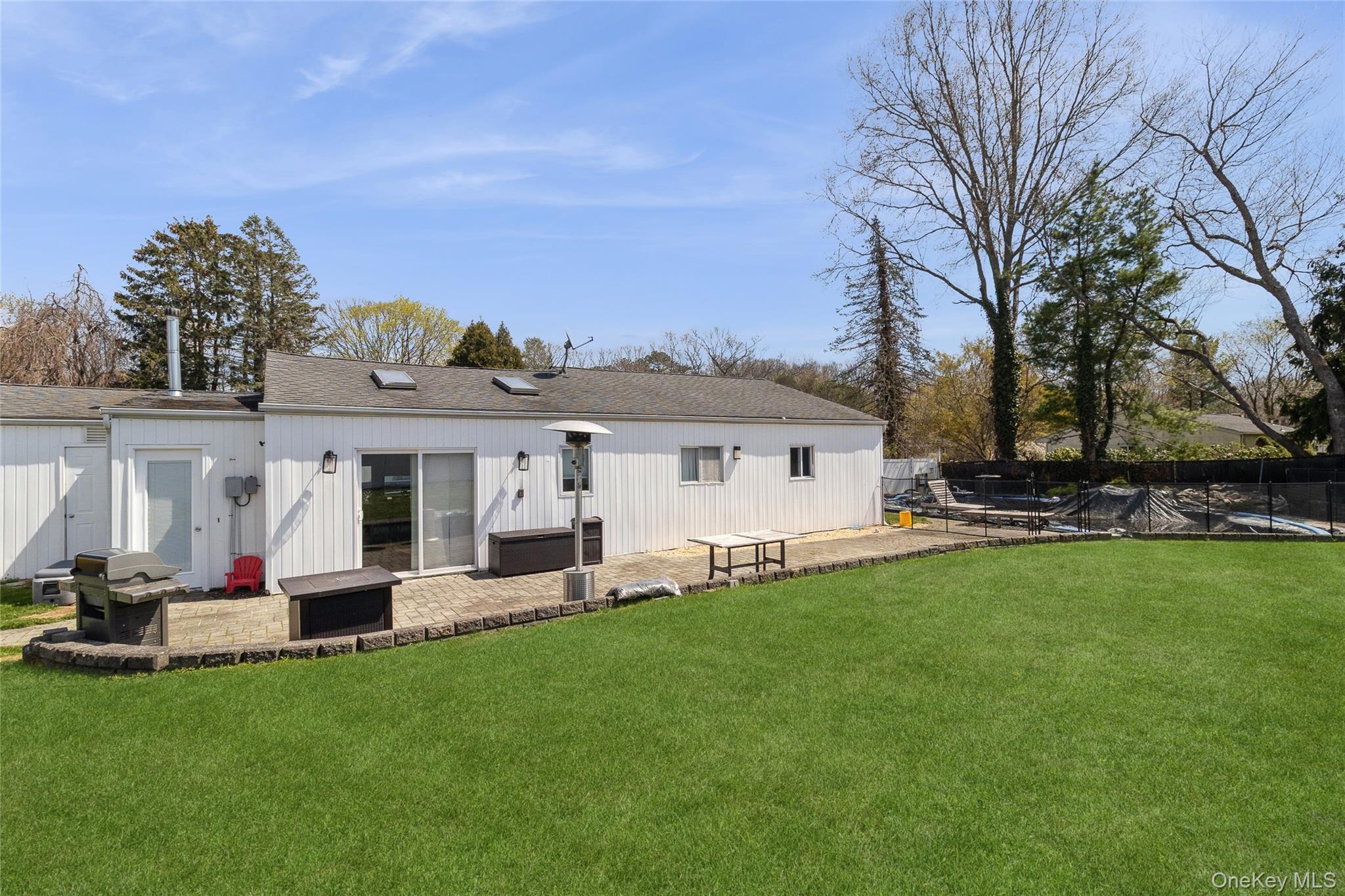 Single Family Hawthorne  Suffolk County, NY 11766, MLS-985917-28