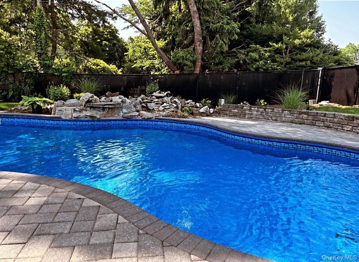 Single Family Hawthorne  Suffolk County, NY 11766, MLS-985917-29