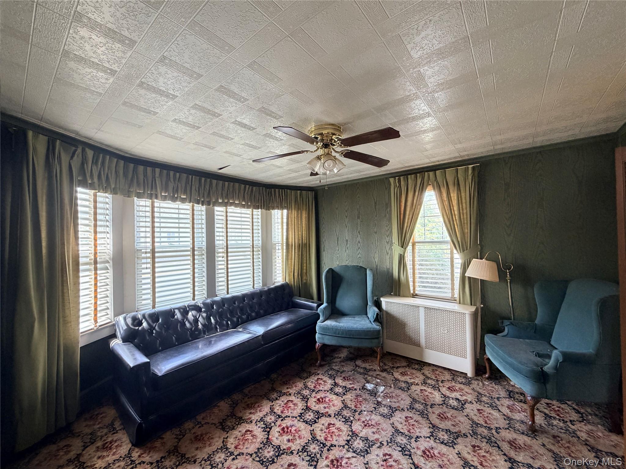 Single Family Woodbury  Nassau County, NY 11801, MLS-985927-17