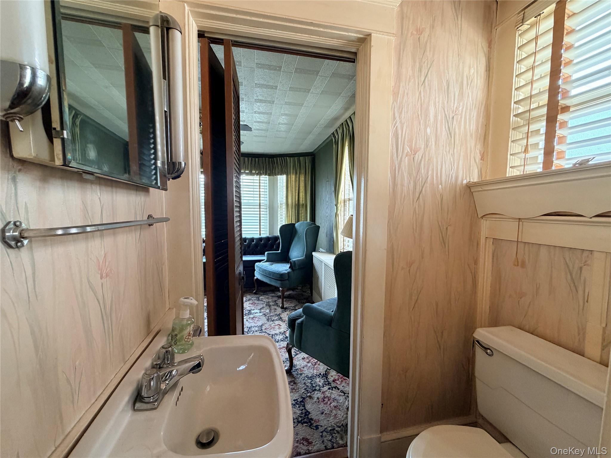 Single Family Woodbury  Nassau County, NY 11801, MLS-985927-20