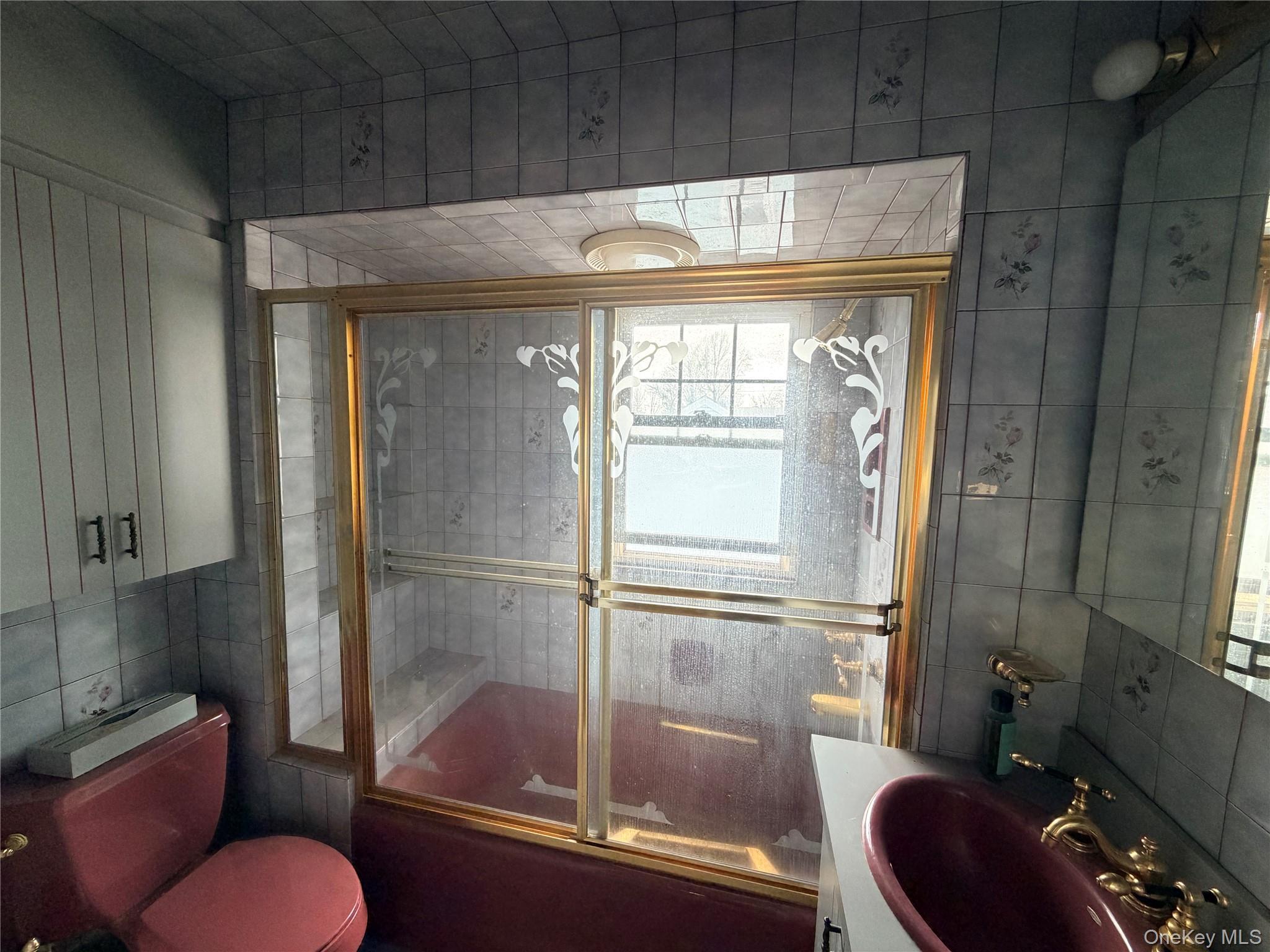 Single Family Woodbury  Nassau County, NY 11801, MLS-985927-27