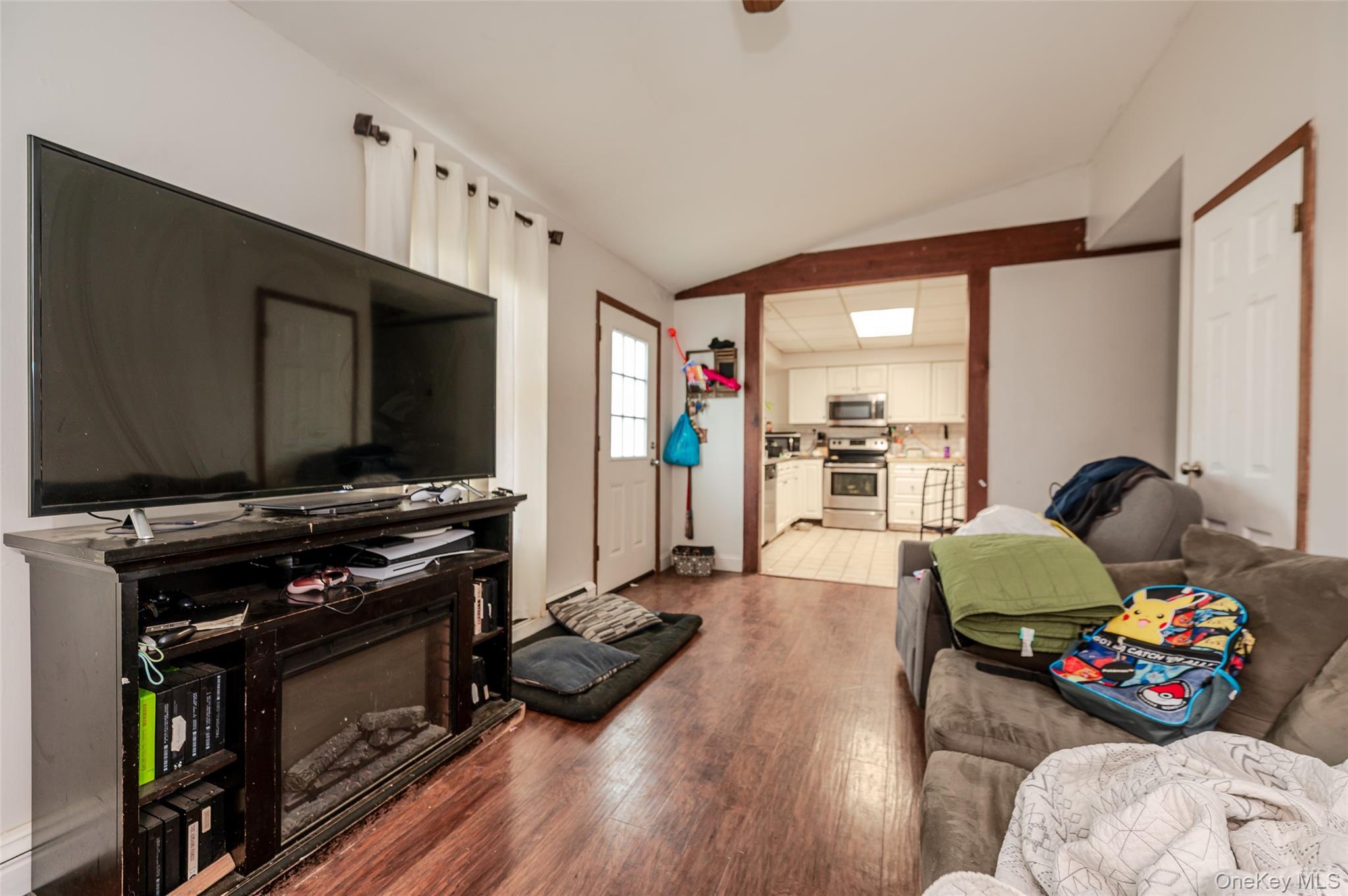 Single Family Clinton Avenue  Suffolk County, NY 11776, MLS-985948-18