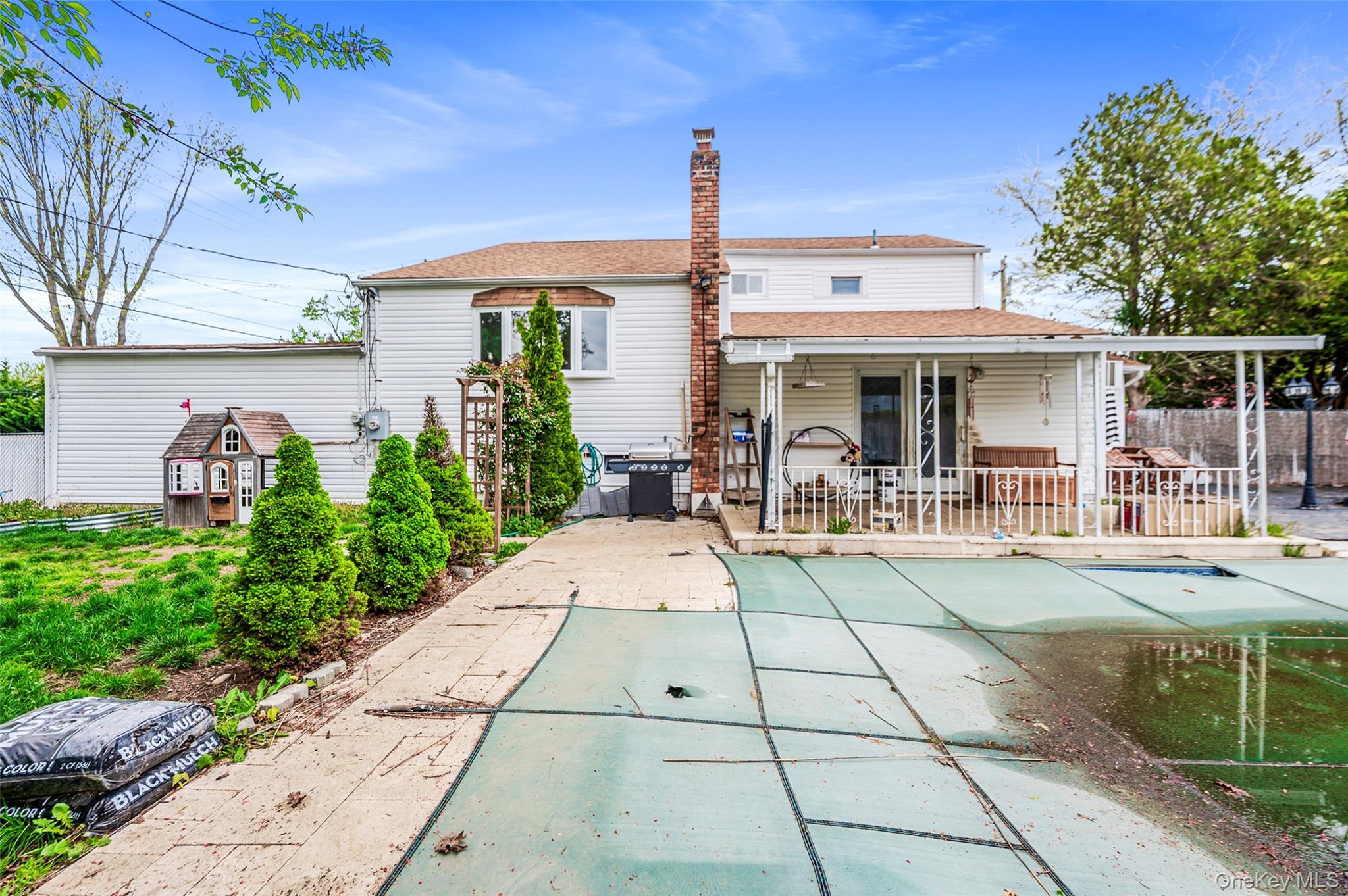 Single Family Clinton Avenue  Suffolk County, NY 11776, MLS-985948-26