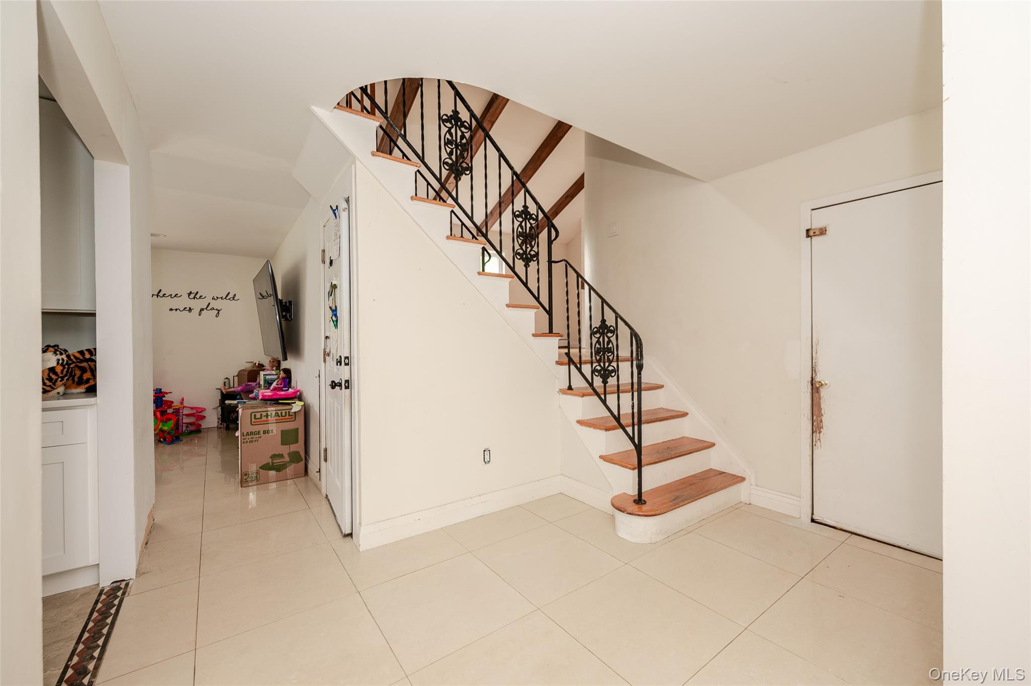 Single Family Clinton Avenue  Suffolk County, NY 11776, MLS-985948-3