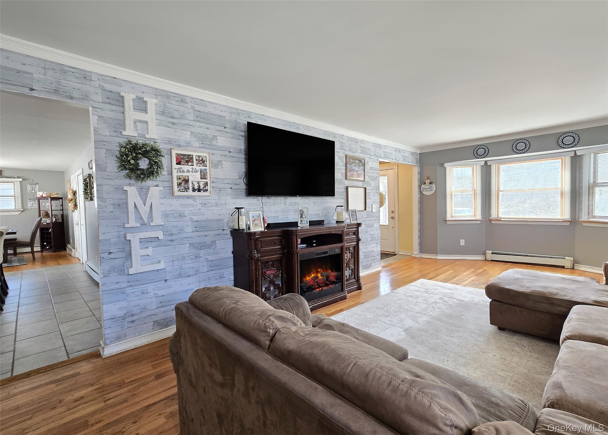 Single Family Brush Hollow  Suffolk County, NY 11741, MLS-985949-4