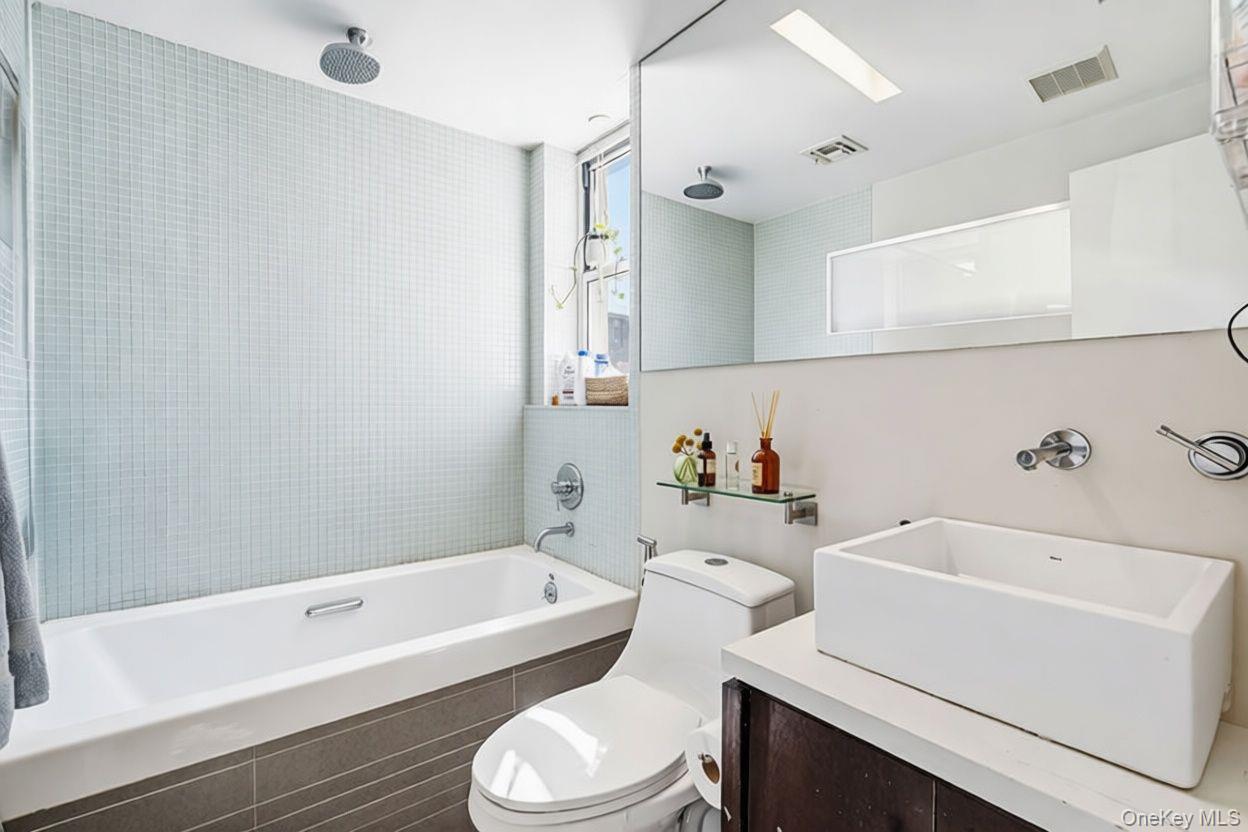 Condo Woodpoint  Brooklyn, NY 11211, MLS-985957-5