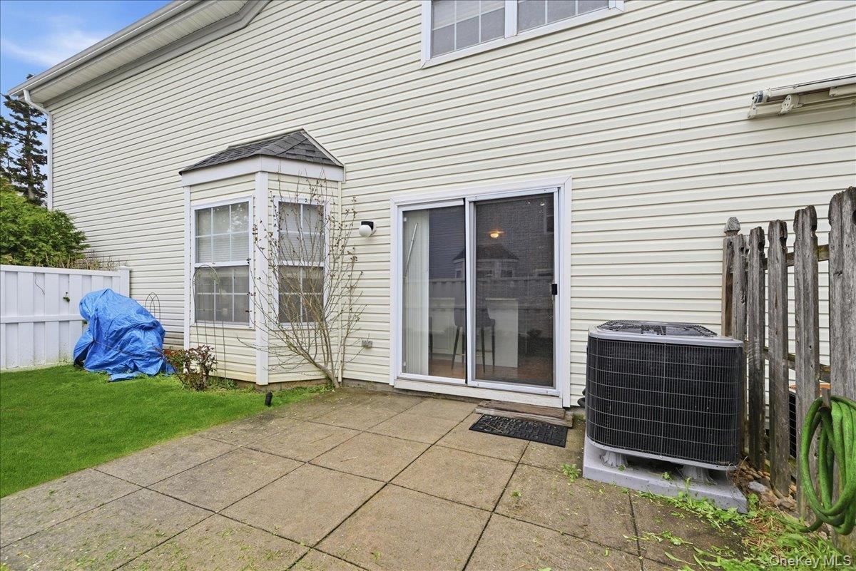 Single Family Casey Lane Suffolk County, NY 11953, MLS-985975-23