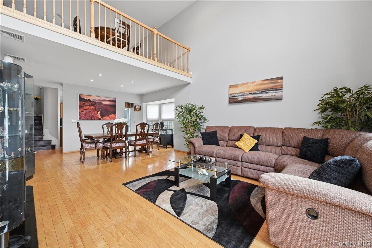 Single Family Casey Lane Suffolk County, NY 11953, MLS-985975-3