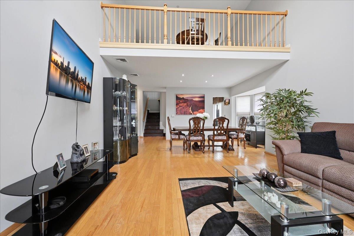 Single Family Casey Lane Suffolk County, NY 11953, MLS-985975-4