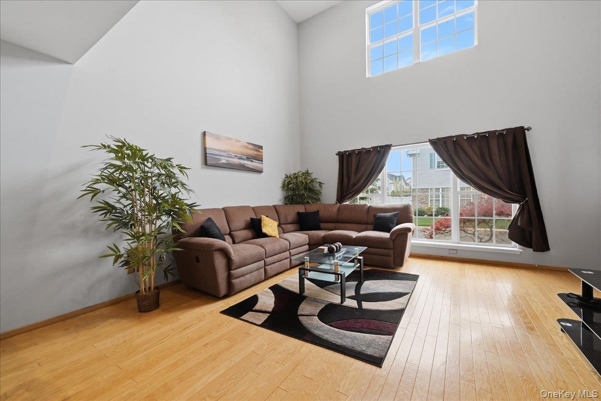 Single Family Casey Lane Suffolk County, NY 11953, MLS-985975-5