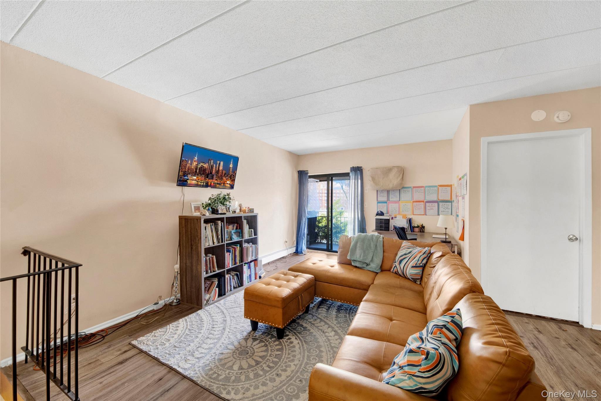 Single Family Thieriot  Bronx, NY 10473, MLS-985980-2