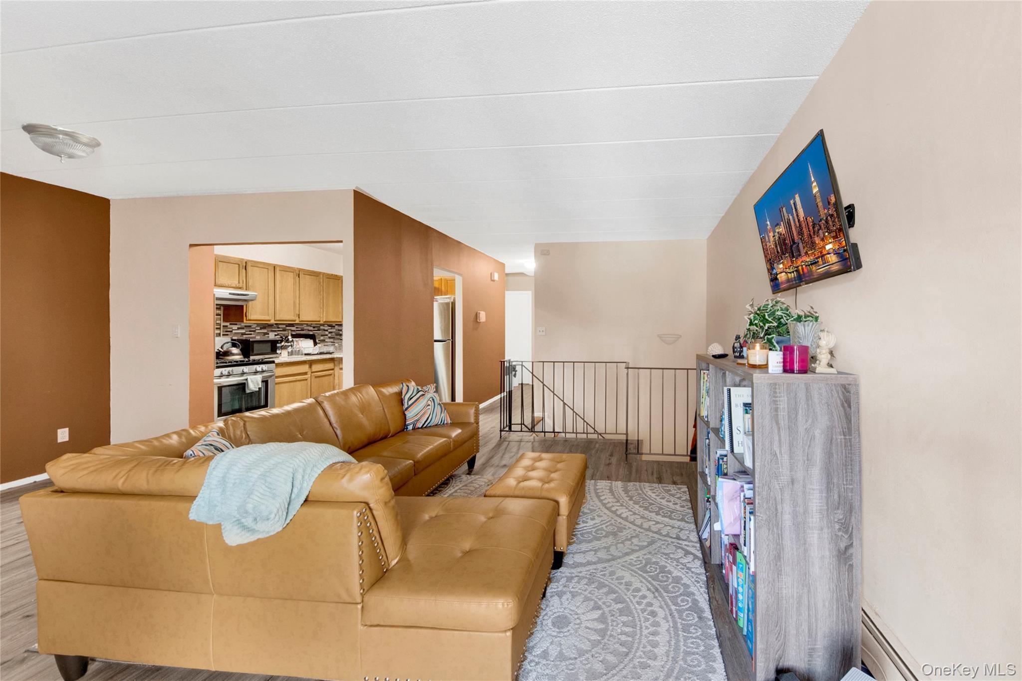 Single Family Thieriot  Bronx, NY 10473, MLS-985980-5