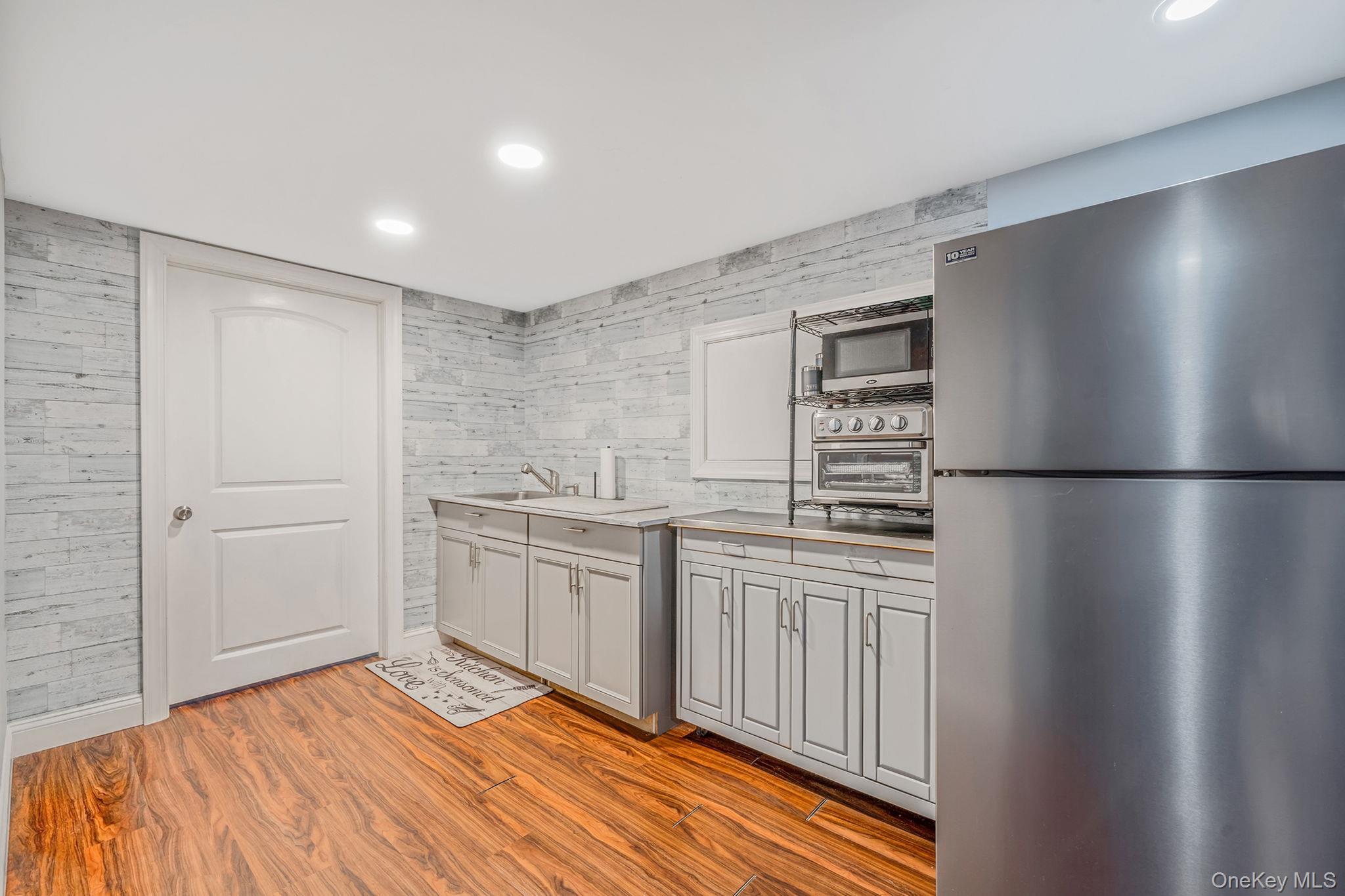 Single Family Moriches  Suffolk County, NY 11780, MLS-985987-28