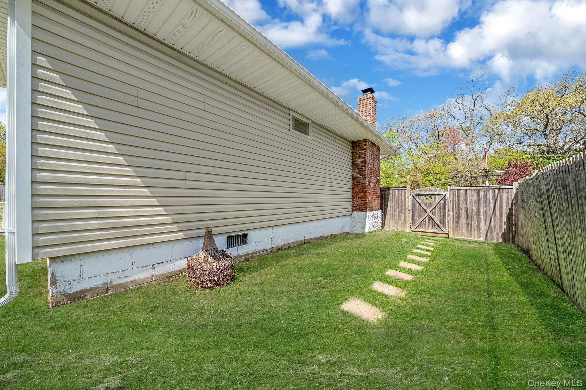 Single Family Moriches  Suffolk County, NY 11780, MLS-985987-42