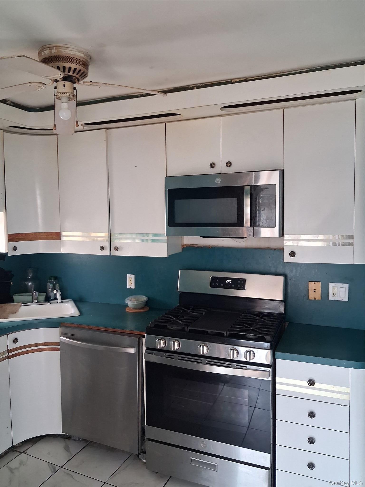 Single Family Avenue M  Brooklyn, NY 11234, MLS-985992-11