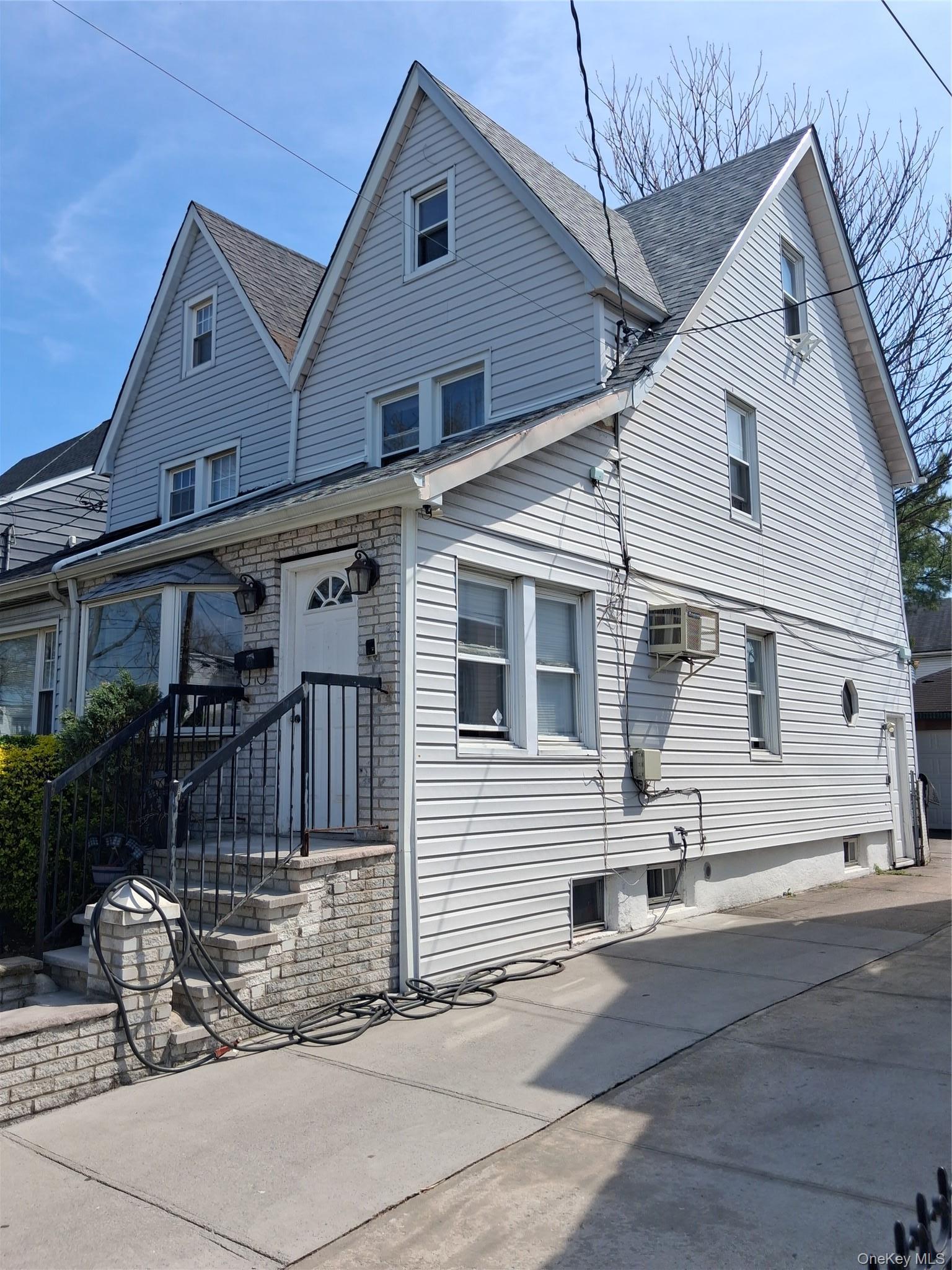 Single Family Avenue M  Brooklyn, NY 11234, MLS-985992-2
