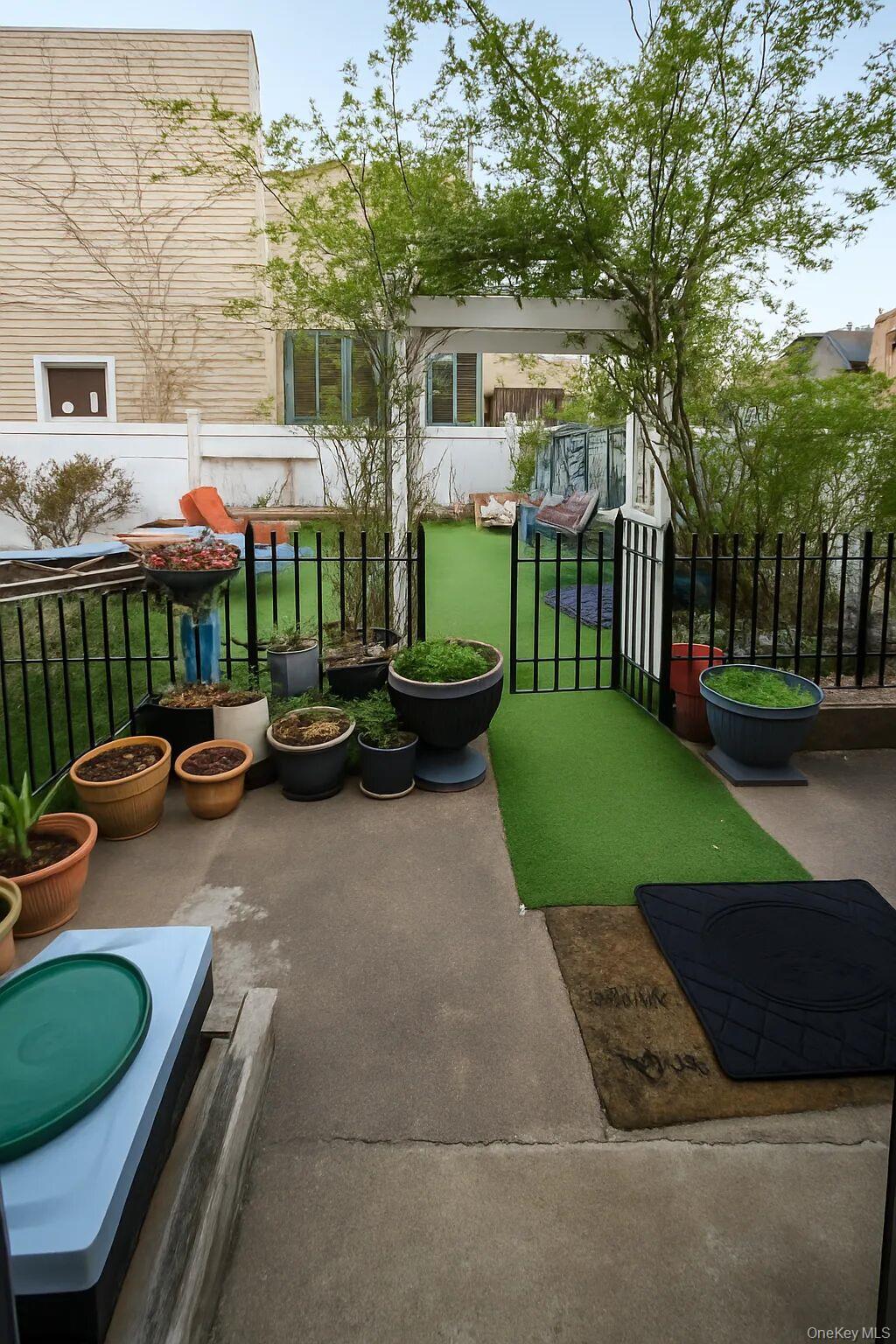 Single Family 91st Queens, NY 11421, MLS-985995-22