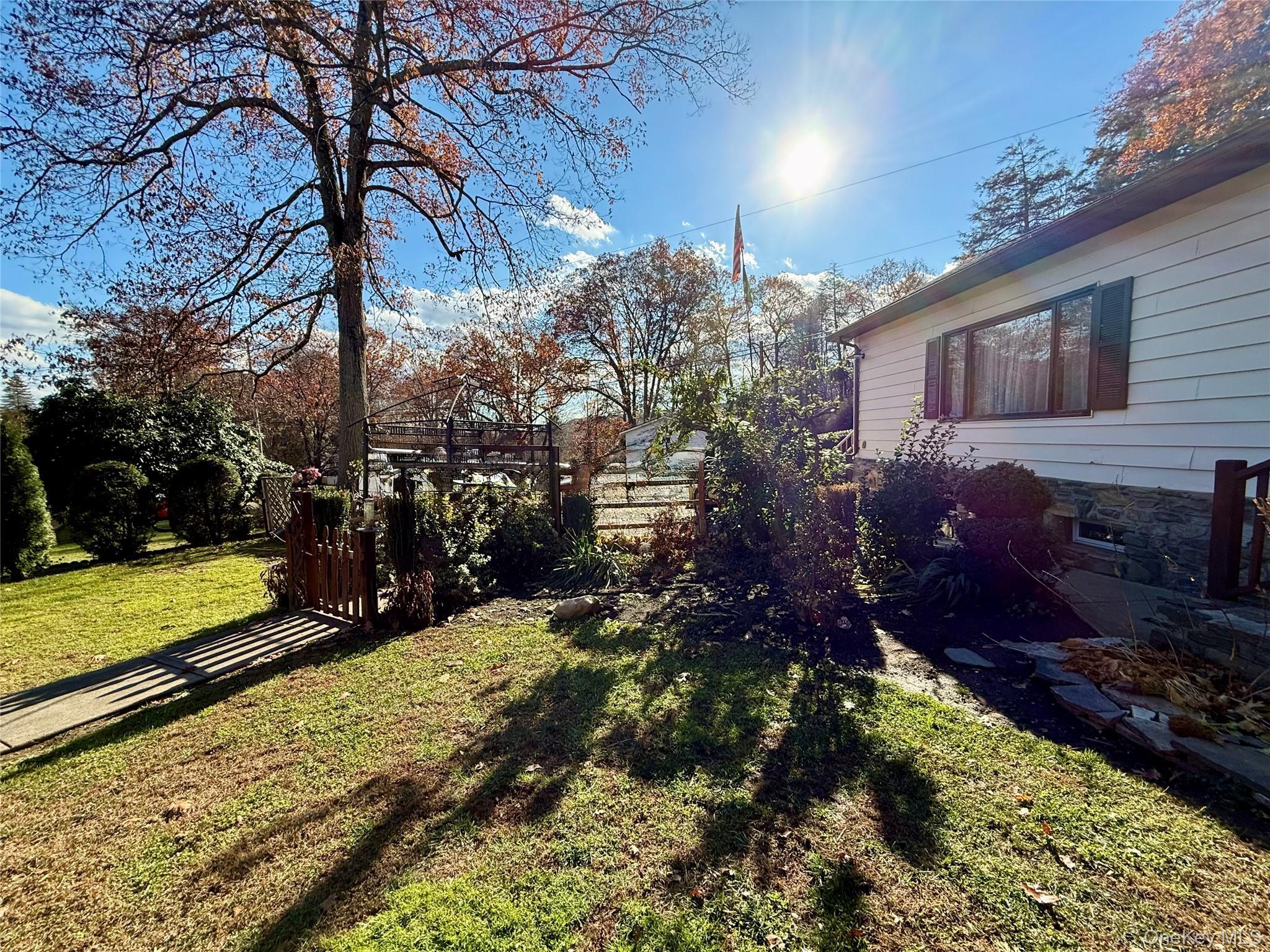 Single Family Glen  Dutchess County, NY 12522, MLS-986001-30