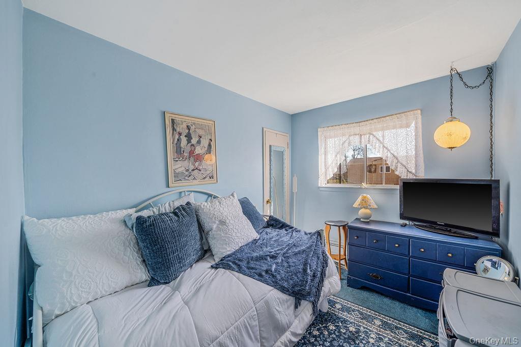 Single Family 17th  Suffolk County, NY 11729, MLS-986007-22