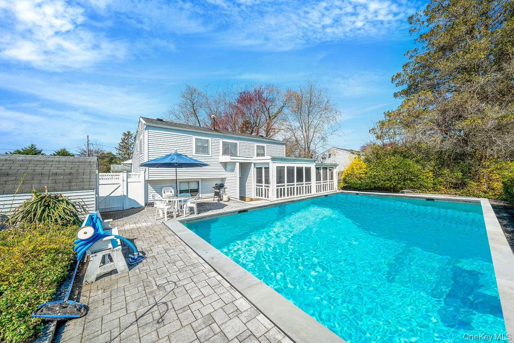 Single Family 17th  Suffolk County, NY 11729, MLS-986007-3