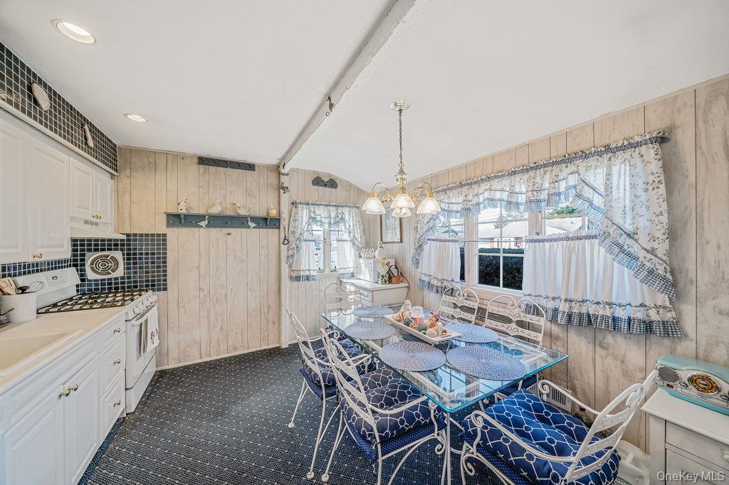 Single Family 17th  Suffolk County, NY 11729, MLS-986007-8