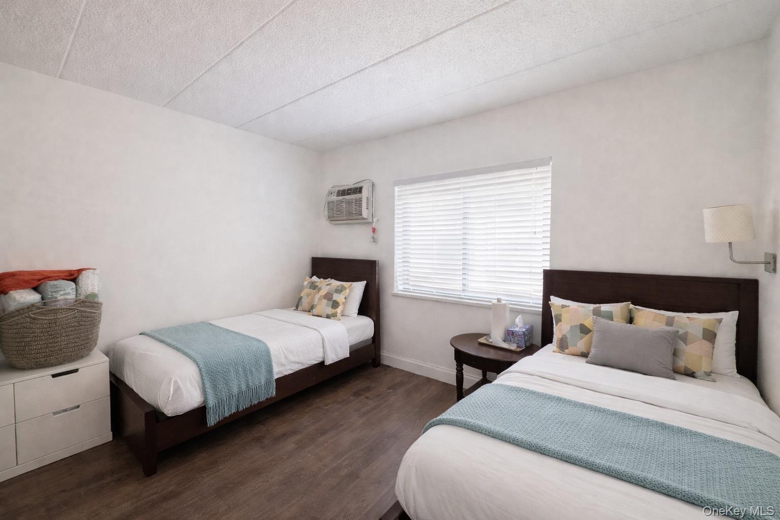 Condo Roosevelt  Queens, NY 11354, MLS-986033-9