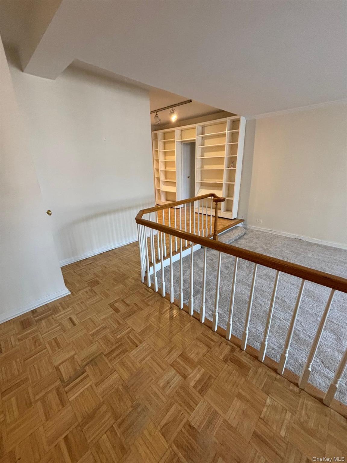 Apartment 64th Queens, NY 11374, MLS-986072-2