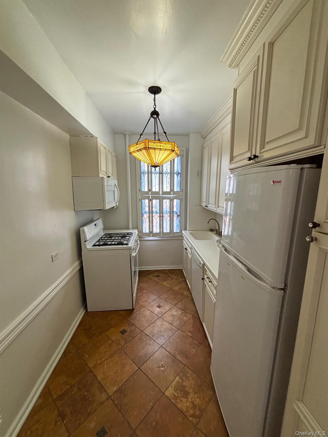 Apartment 64th Queens, NY 11374, MLS-986072-7