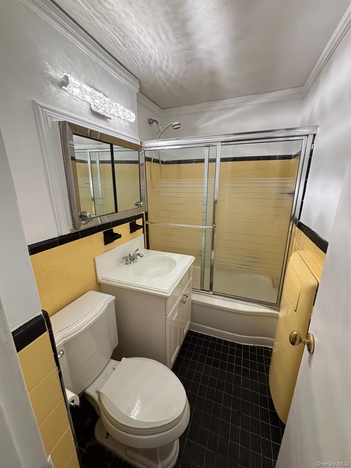 Apartment 64th  Queens, NY 11374, MLS-986072-8