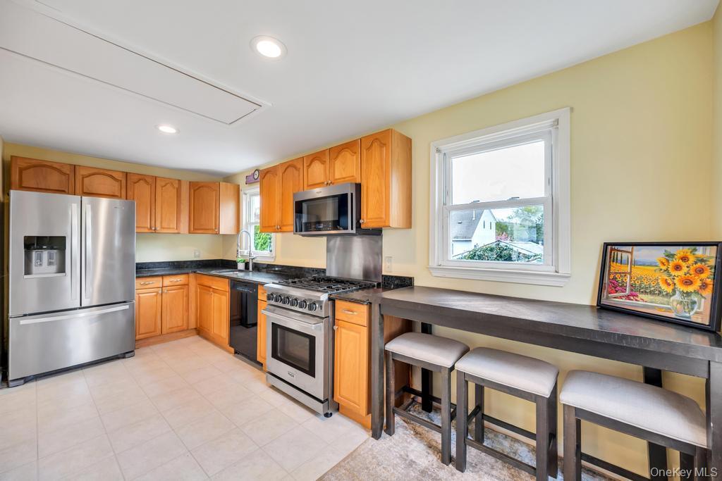 Single Family Cedar  Suffolk County, NY 11792, MLS-986087-11