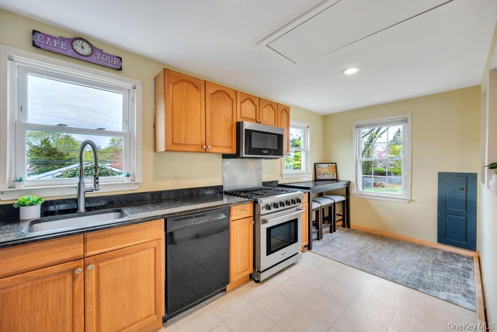 Single Family Cedar  Suffolk County, NY 11792, MLS-986087-14
