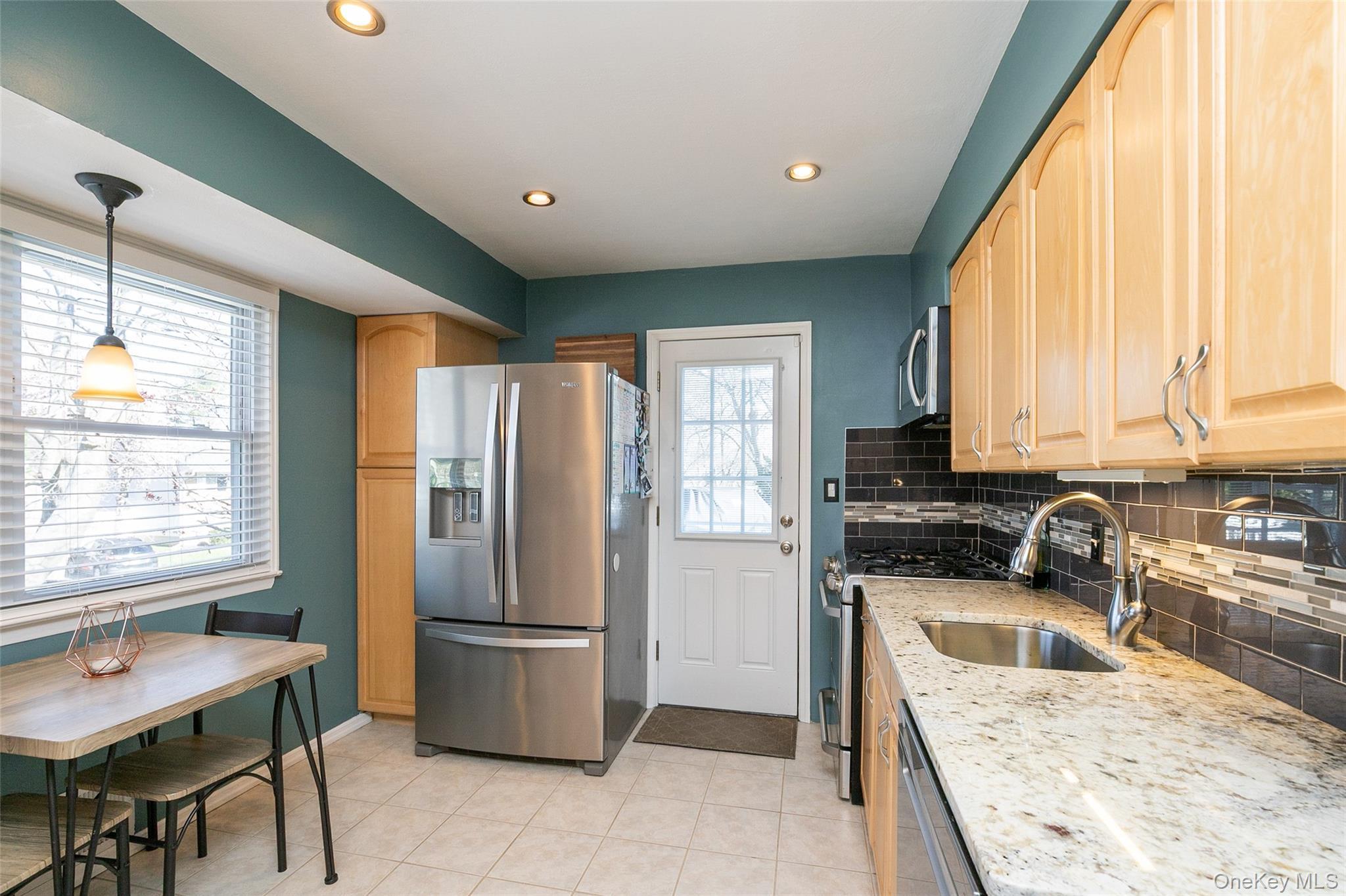 Single Family Ripley  Suffolk County, NY 11768, MLS-986095-10