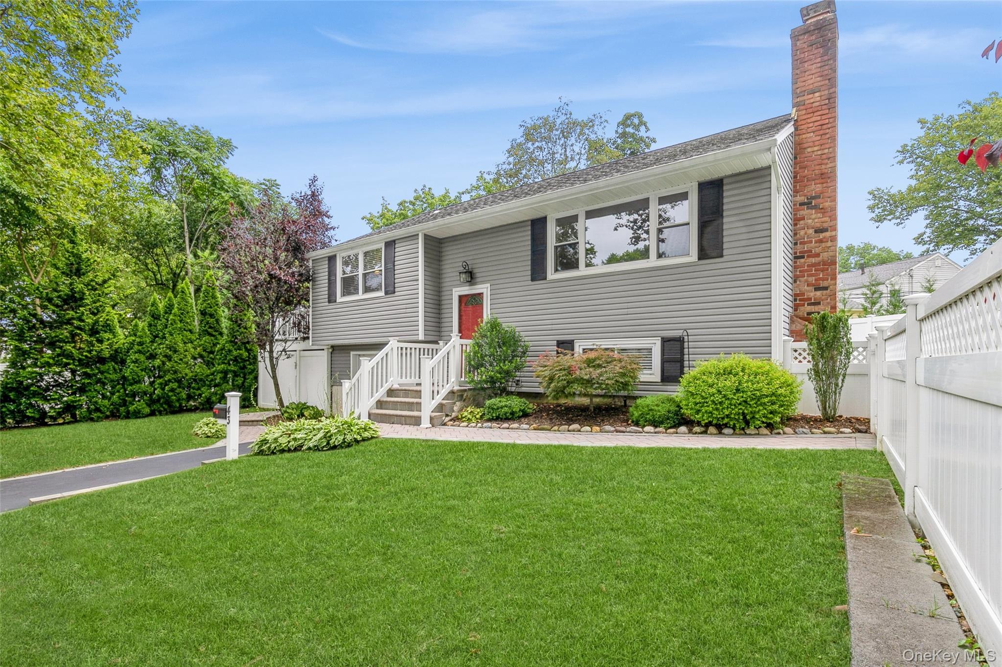 Single Family Ripley  Suffolk County, NY 11768, MLS-986095-25